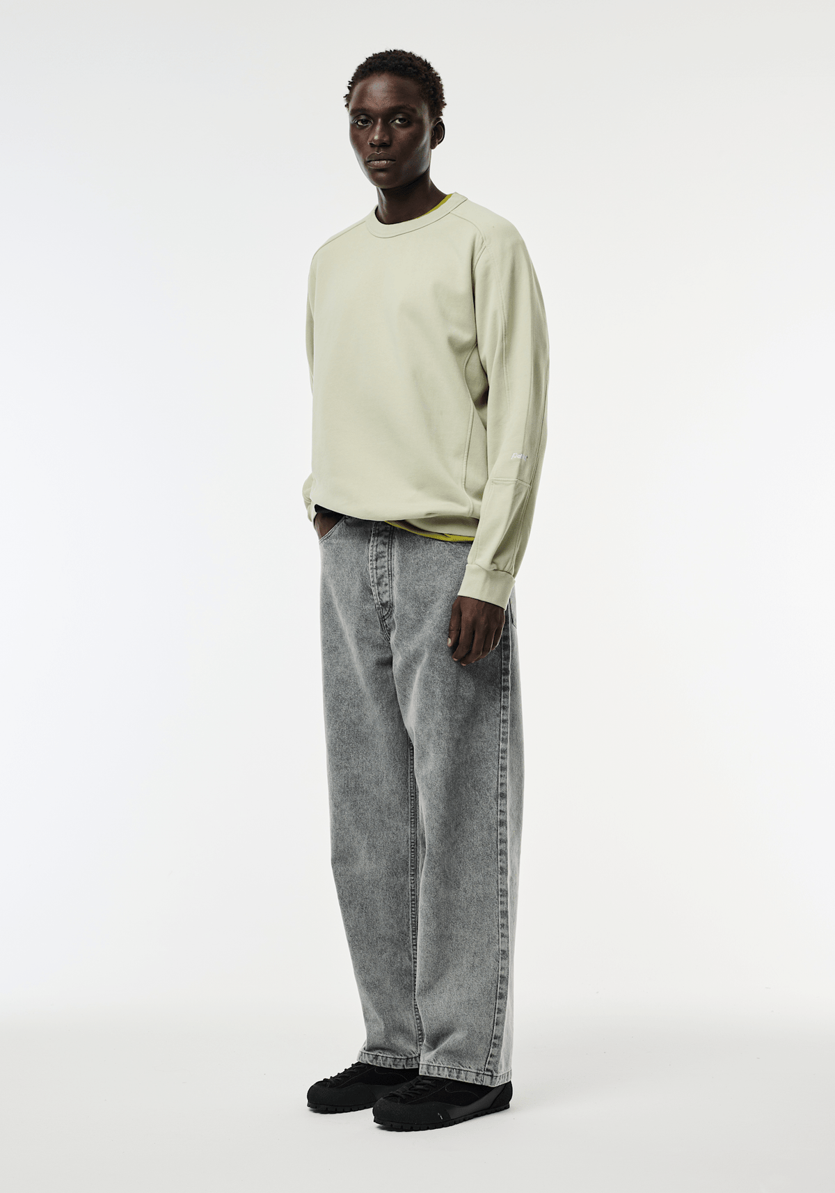 Kutsu Crewneck - Dusty Lime