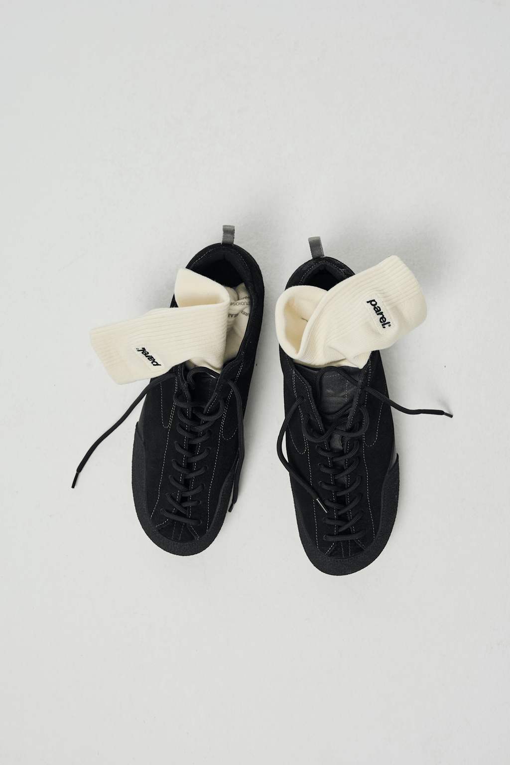 Classic Socks - White/Black