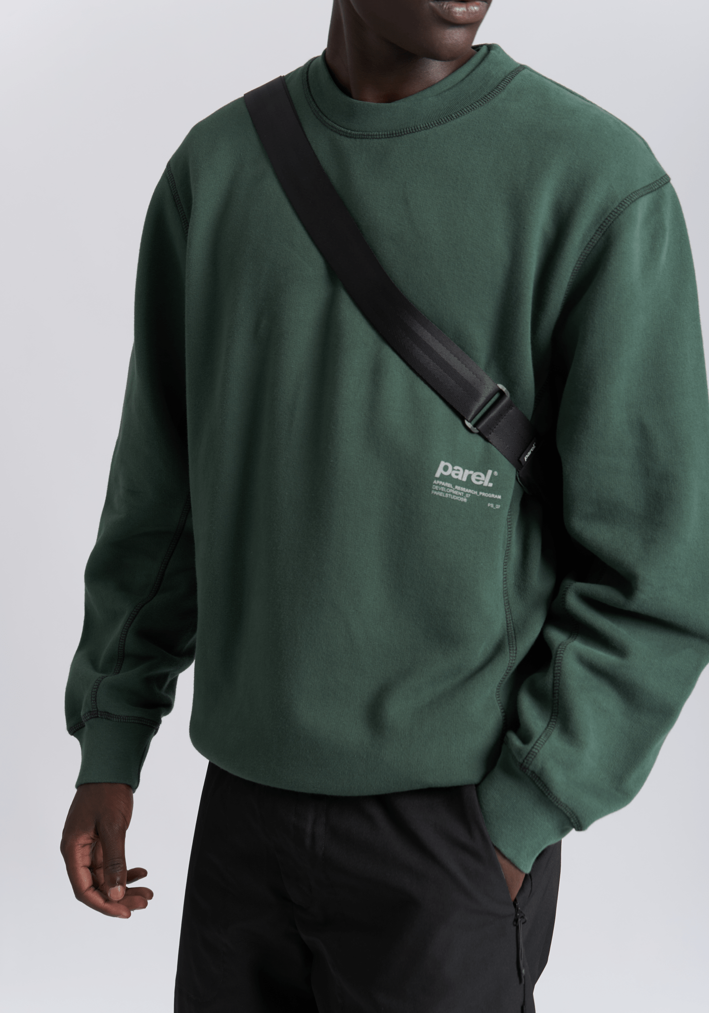 Contrast Crewneck - Moss Green
