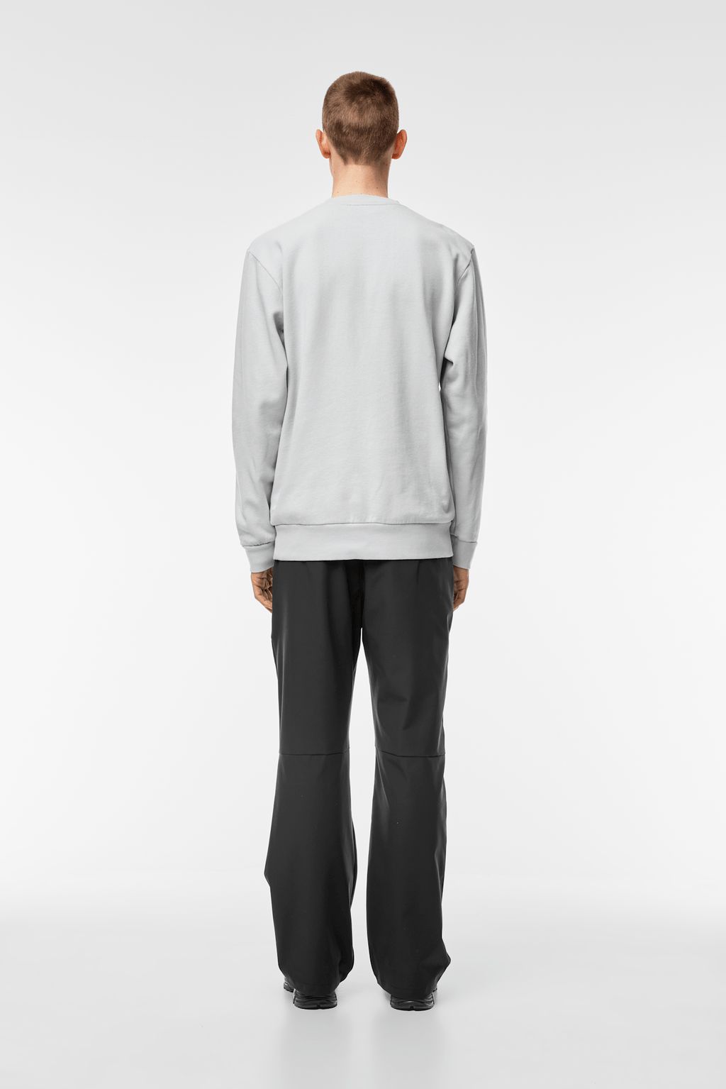 Opus Crewneck - Platinum