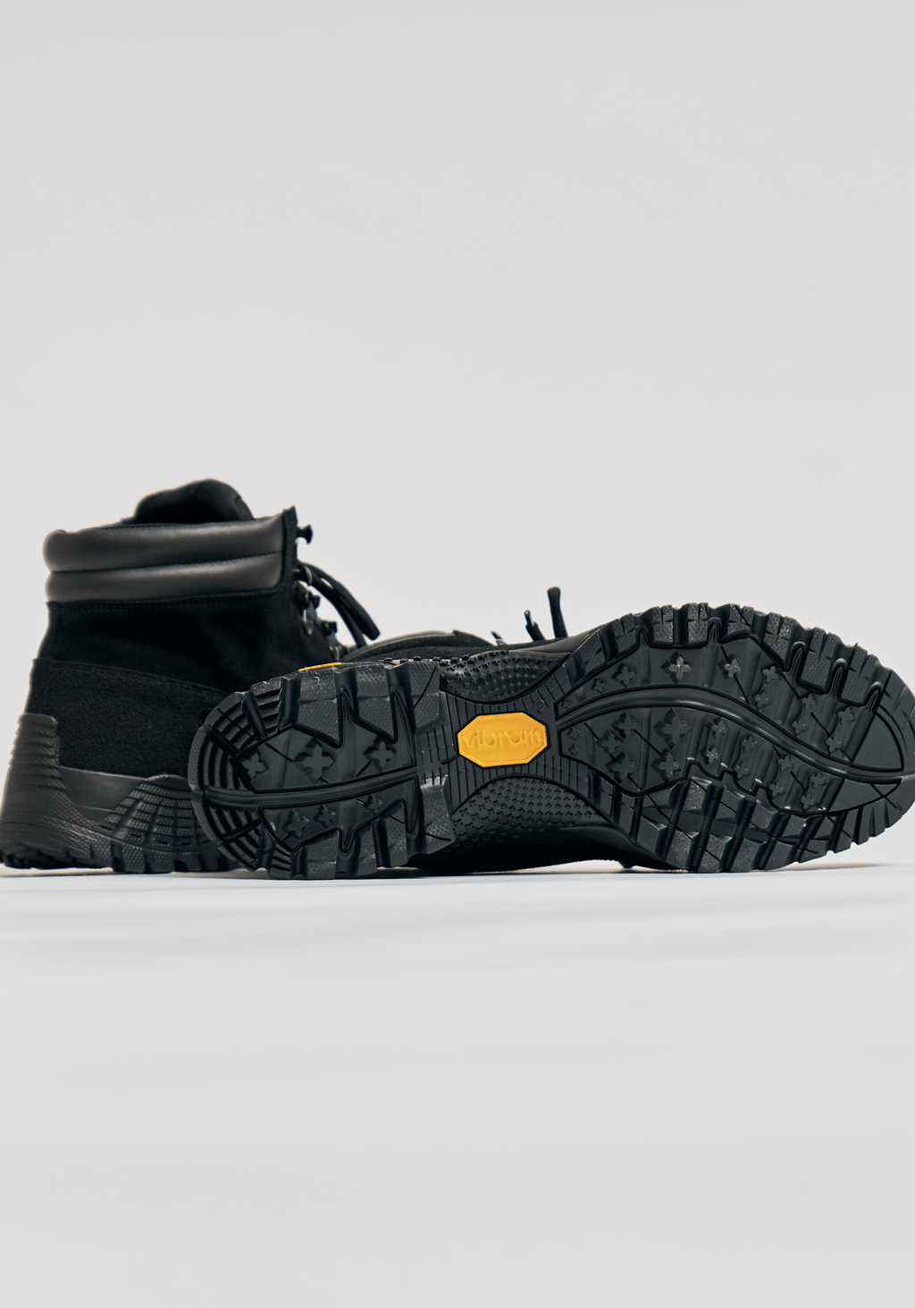 6_01 - Black