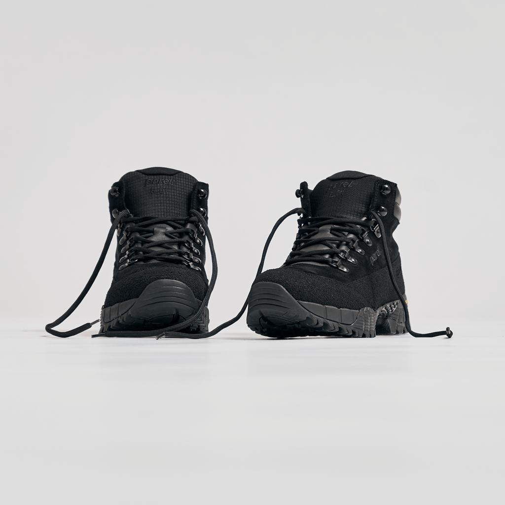 6_01 - Black