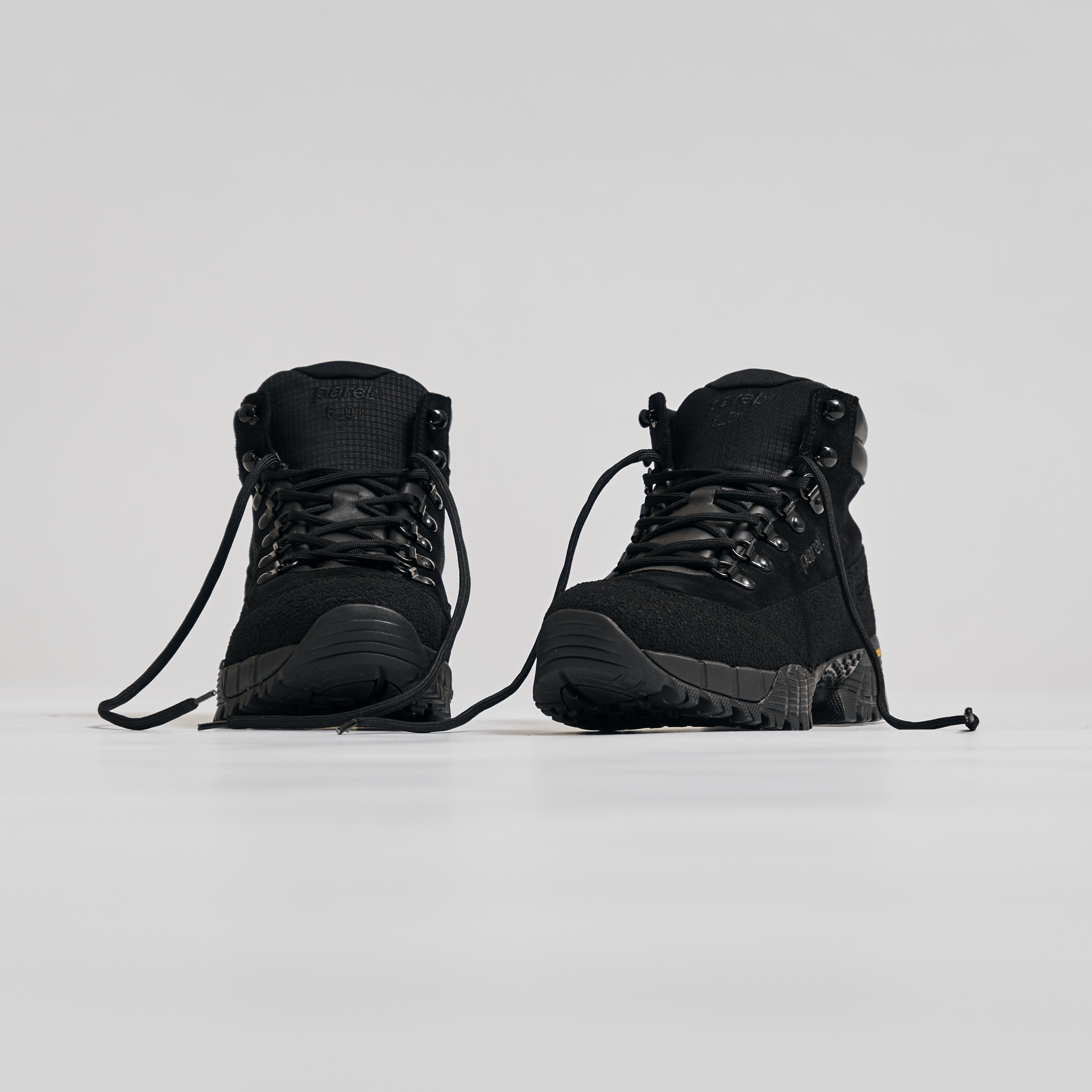6_01 - Black